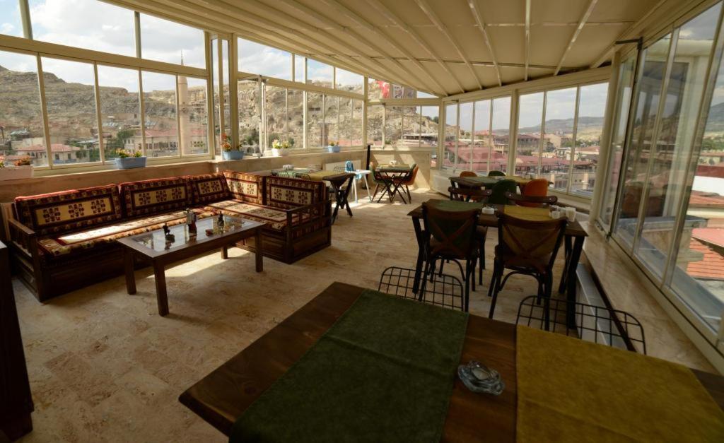 La Perla Cave Cappadocia Bed & Breakfast Юргюп Екстериор снимка