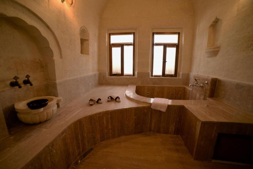 La Perla Cave Cappadocia Bed & Breakfast Юргюп Екстериор снимка