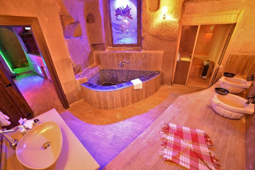 La Perla Cave Cappadocia Bed & Breakfast Юргюп Екстериор снимка